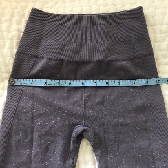 Lululemon compression leggings - Picture 3 of 6
